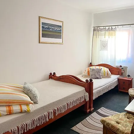 2- Postelova Izba S Kupelnou Emka V