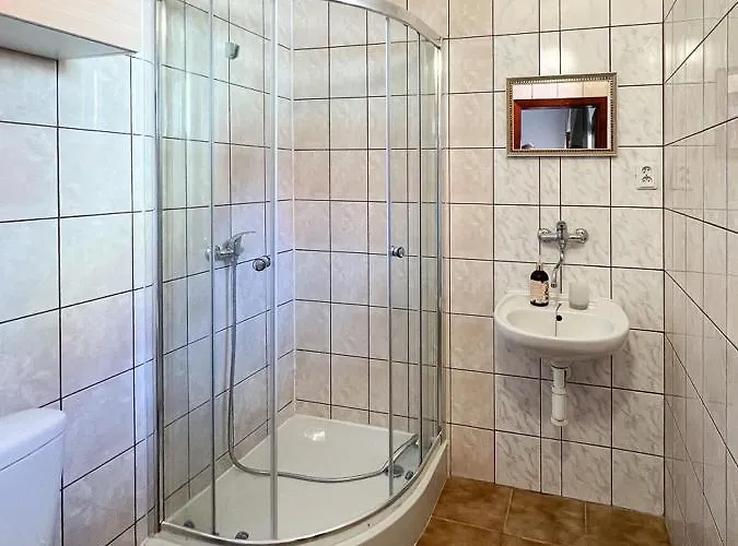 2- Postelova Izba S Kupelnou Emka V Lägenhet Trstená